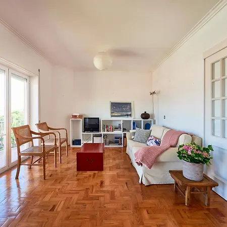 Apartment Bright With Garden In