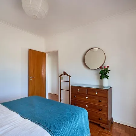 Apartment Bright With Garden In